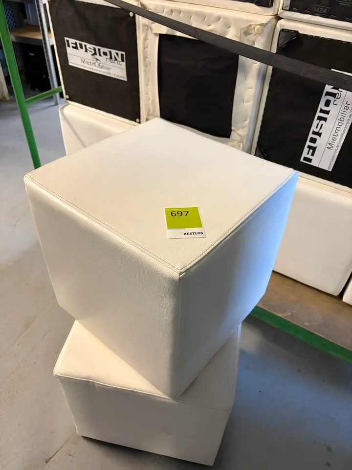 10x Polsterhocker/Würfel weiß